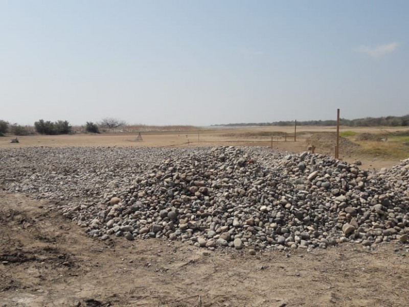 Construyen estanques para producción de tilapia en Playa Vicente