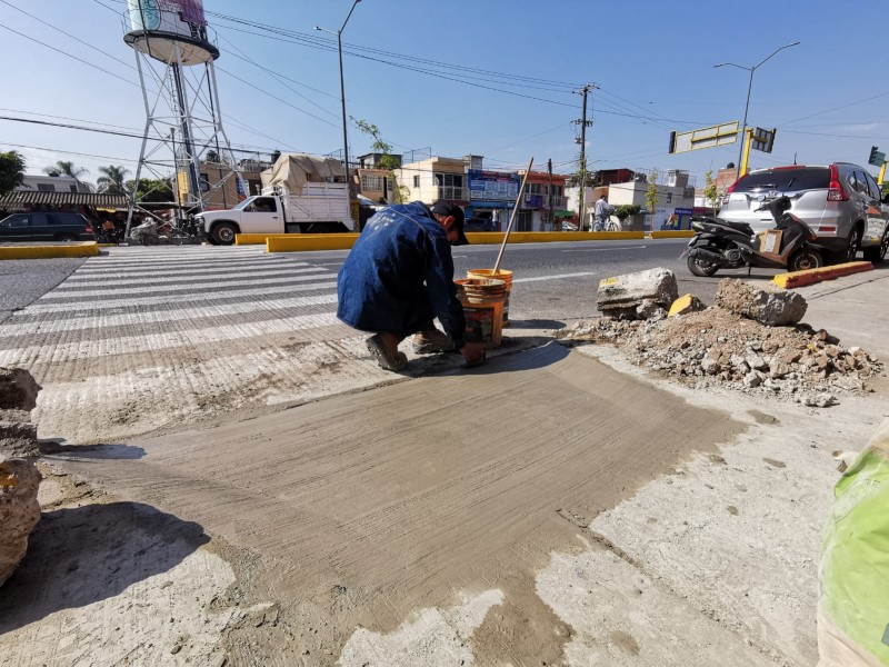 Construyen rampas para personas con discapacidad en avenida zamorana