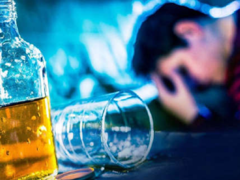 Consumo de tabaco y alcohol, permitido a 21años