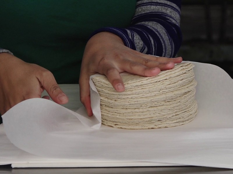 Consumo de tortilla disminuye en un 50 %; Tortilleros