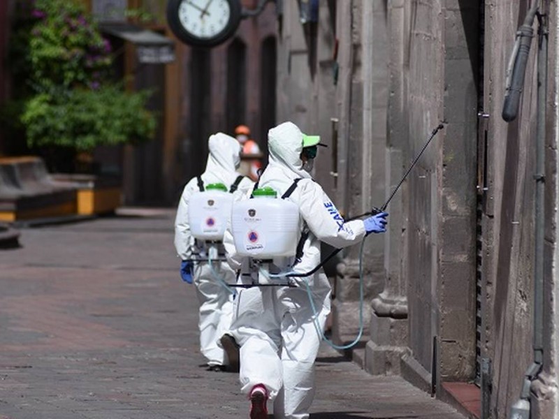 Contagiado de COVID-19 un brigadista sanitizador en la capital