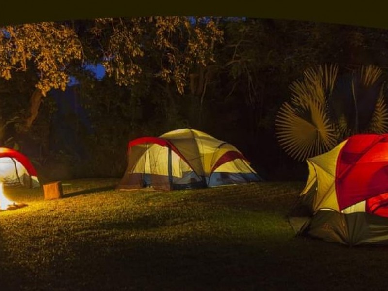 Continúa activo el campismo en el Lago de Camécuaro