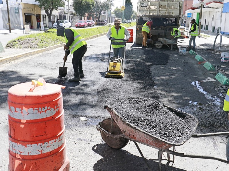 Continúa bacheo del Centro Histórico