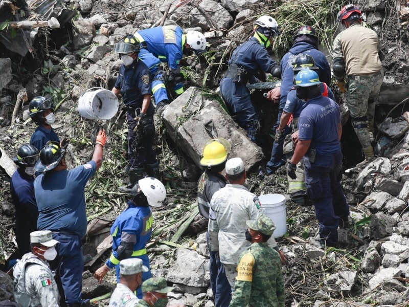 Continua búsqueda de victimas en el cerro del Chiquihuite