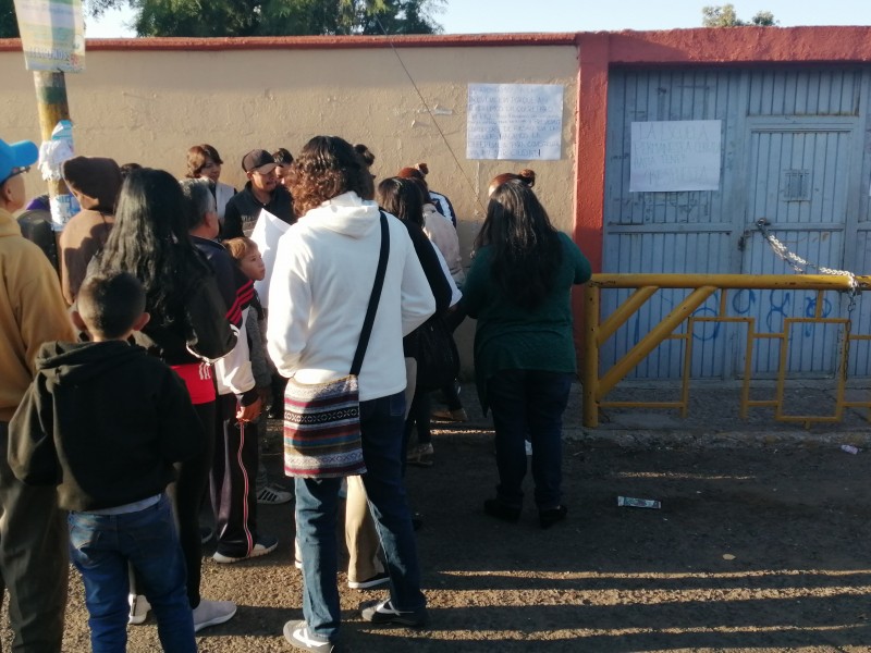 Continúa cerrada escuela Reforma CNOP por bullying