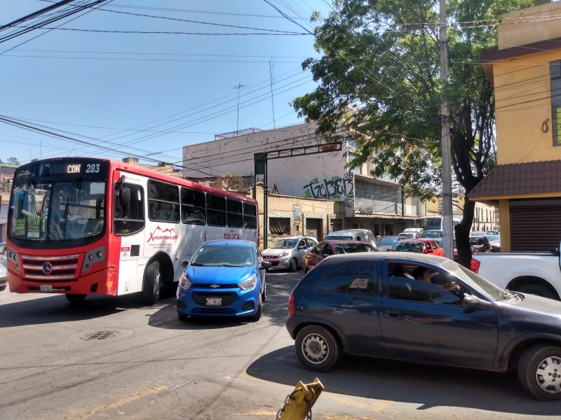 Continúa cierre de calles del primer cuadro de Toluca