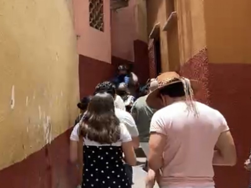 Continúa conflicto del Callejón del Beso en Guanajuato