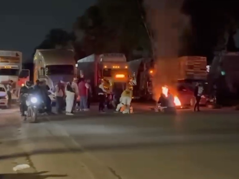 Continúa conflicto por tianguis en Atenco y Chinconcuac