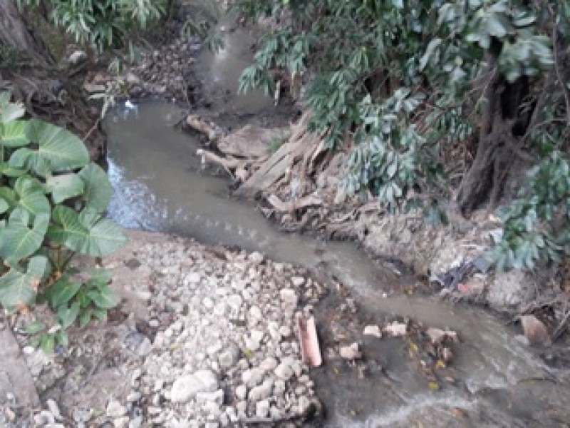 Continúa contaminación de afluente en Tuxtla