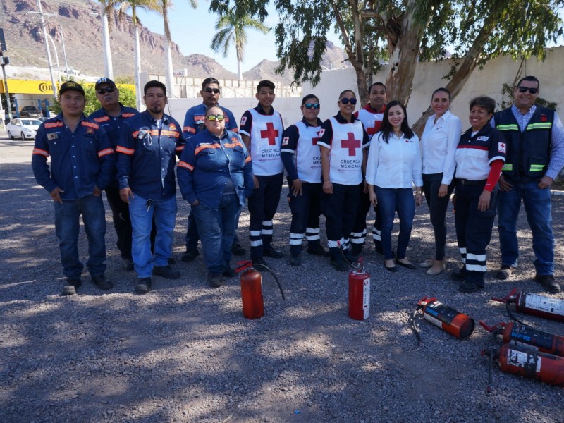 Continúa Cruz Roja con certificaciones