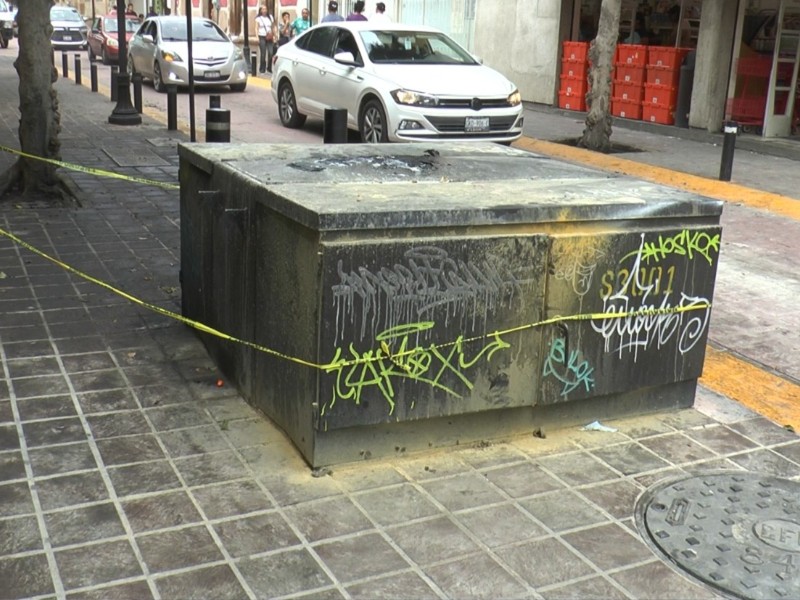 Continua grave mujer policía tras explosión en centro de León