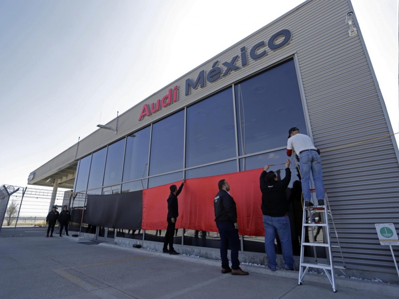 Continúa huelga en planta armadora Audi en Puebla