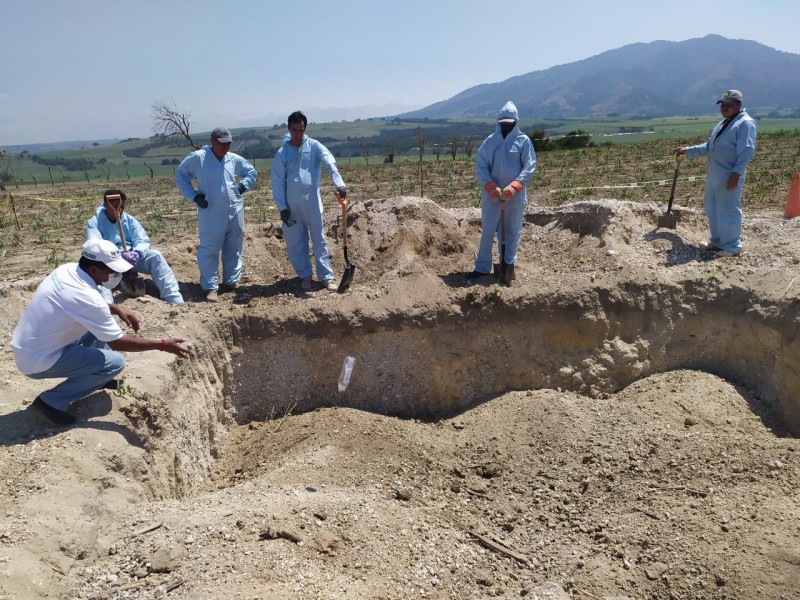 Continúa identificación de cuerpos encontrados en fosas; 31 están pendientes