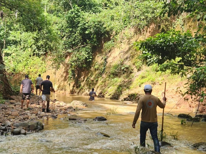 Continúa la búsqueda de joven que fue arrastrado por el río