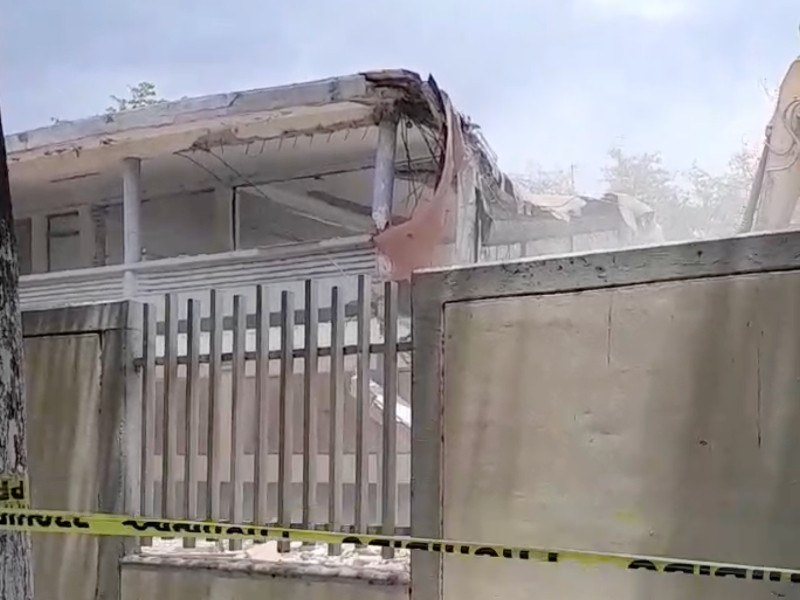 Continúa la demolición de la Secundaria Federal 6 en Cajeme