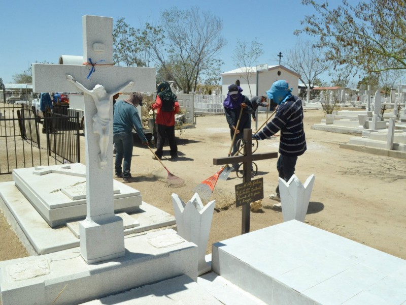 Continúa la limpieza de panteones en Hermosillo