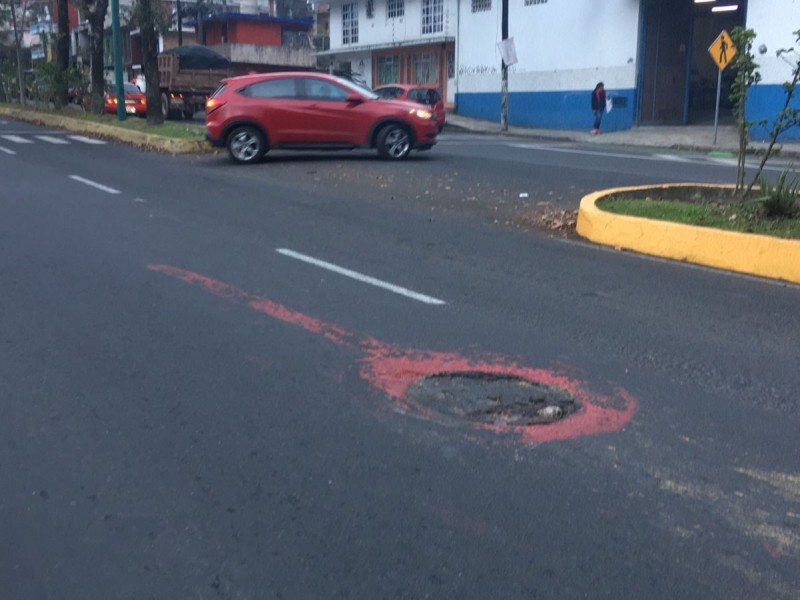 Continúa la reparación de calles y avenidas en Xalapa