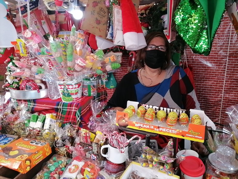 Continua la tradición de los dulces navideños en Feria Navideña