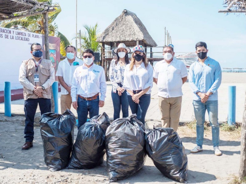 Continúa limpieza de playas en Chiapas