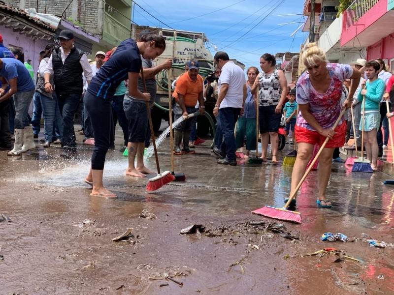 Continúa limpieza en viviendas afectadas en los Reyes