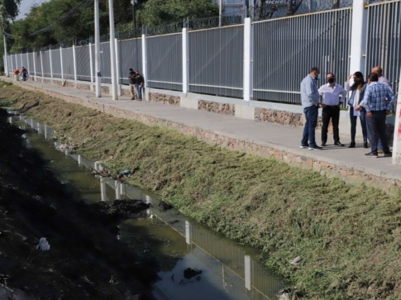 Continúa limpieza preventiva de drenes en la capital