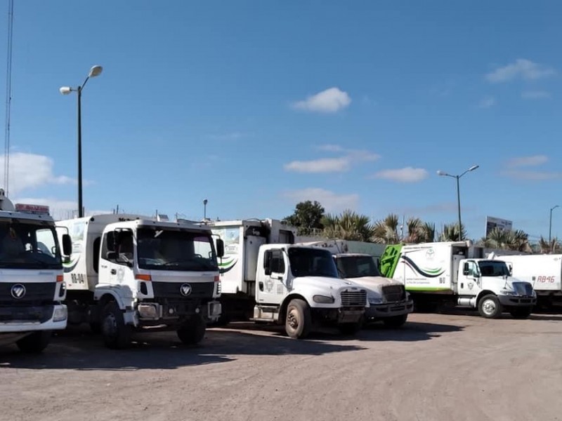 Continúa manifestación de transportistas en servicios públicos