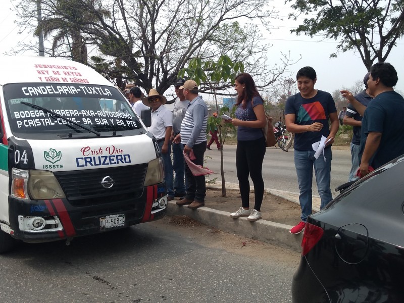 Continúa paro magisterial paralizan salida de Tuxtla Gutiérrez