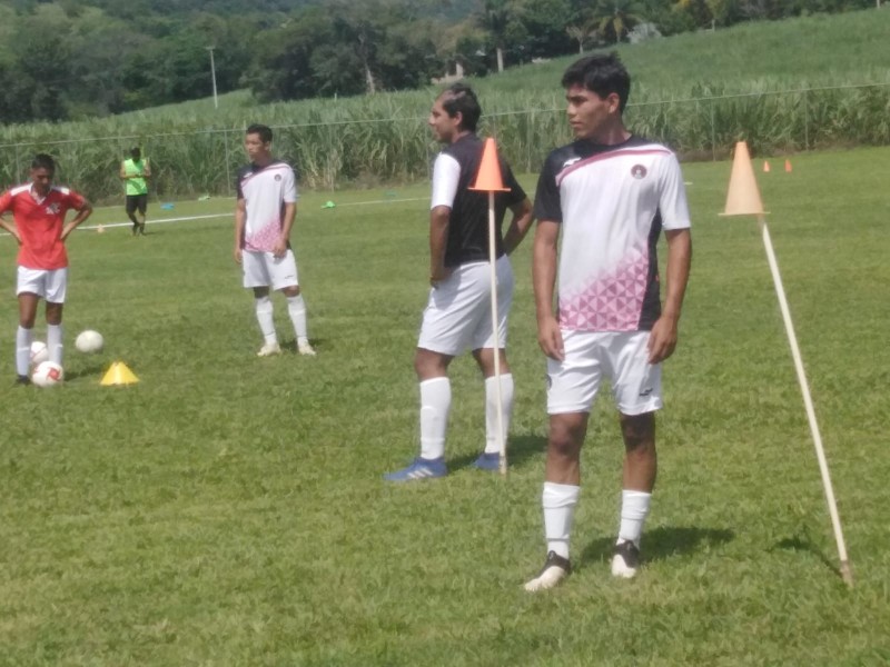 Continúa preparación del equipo de Tercera División de Coras FC