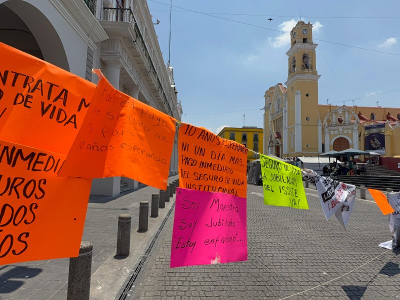 Continúa protesta y bloqueo de jubilados