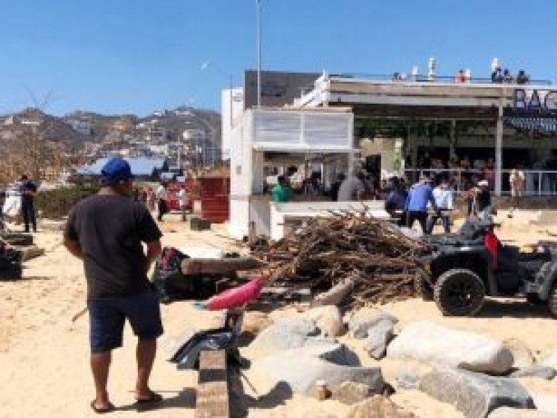 Continúa rehabilitación y limpieza en playas de Los Cabos