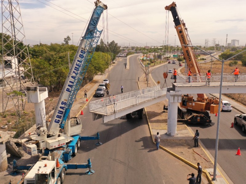 Continúa retiro de puentes antipeatonales en Culiacán