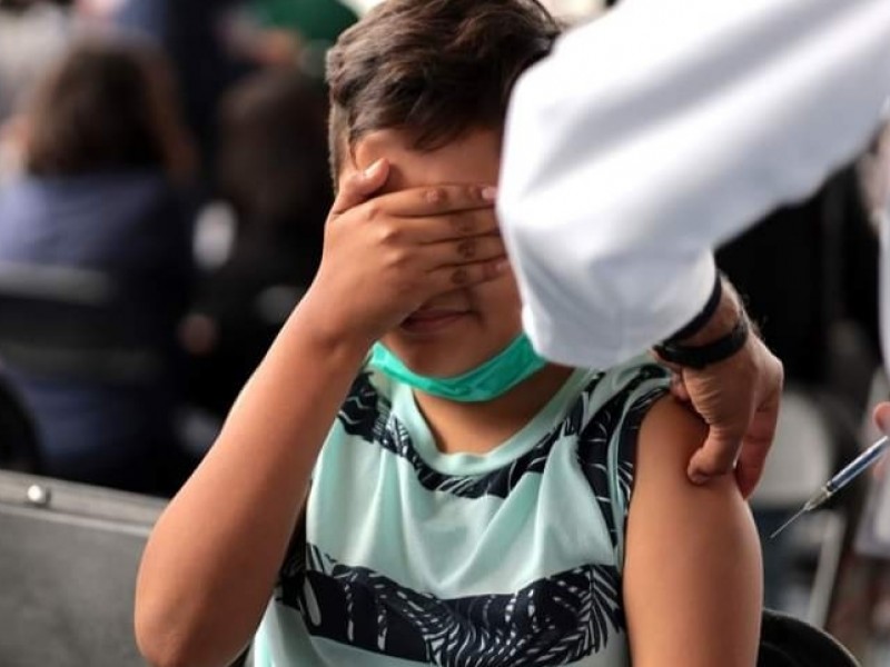 Continúa vacunación a menores en municipios de Michoacán
