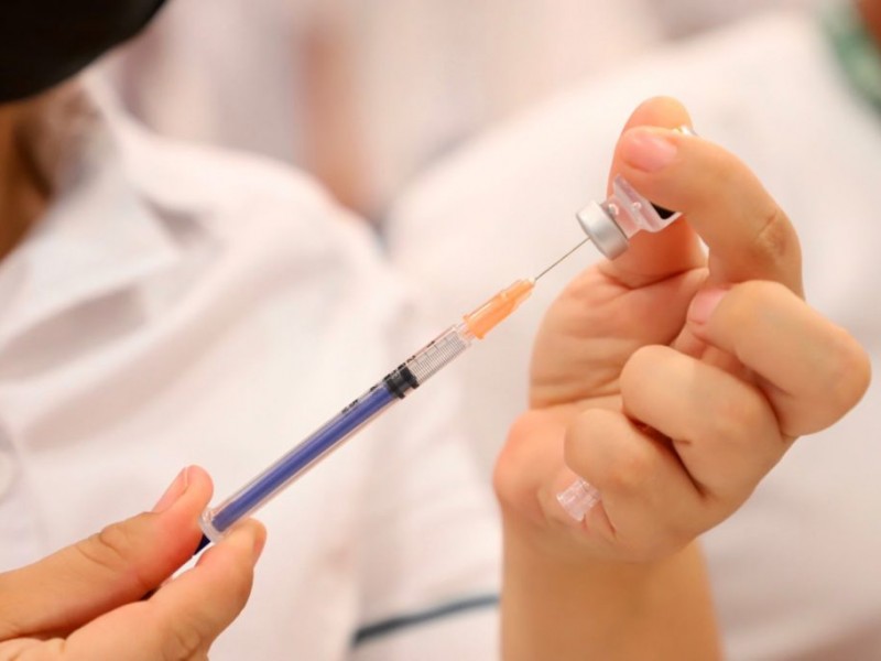 Continua vacunación en el IMSS contra el covid-19