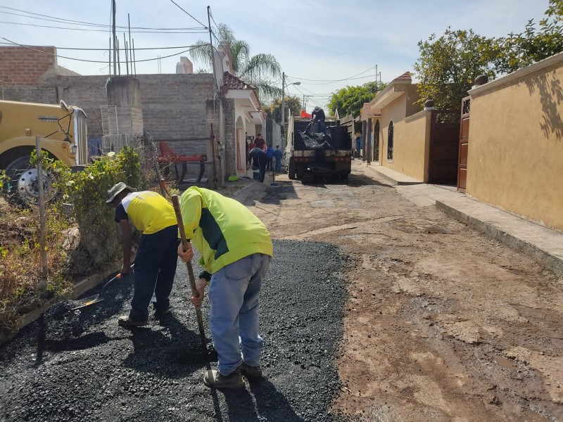 Continúa vigente programa de mantenimiento a vialidades en Zamora