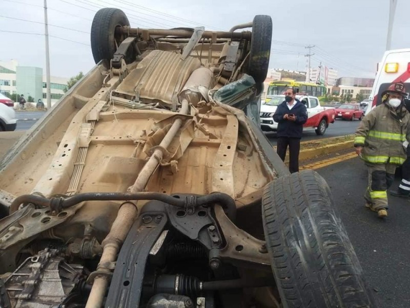 Continúan accidentes automovilísticos debido a lluvias