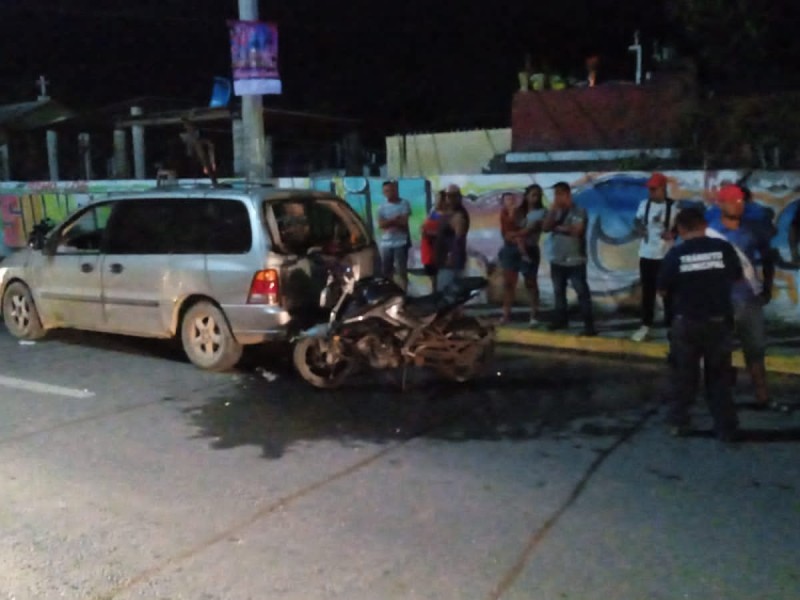 Continúan accidentes de motocicleta en Petatlán
