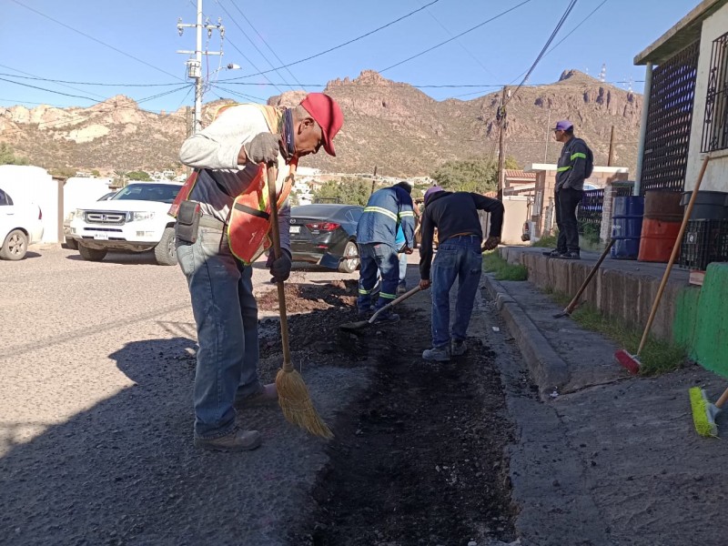 Continúan acciones de bacheo en Guaymas