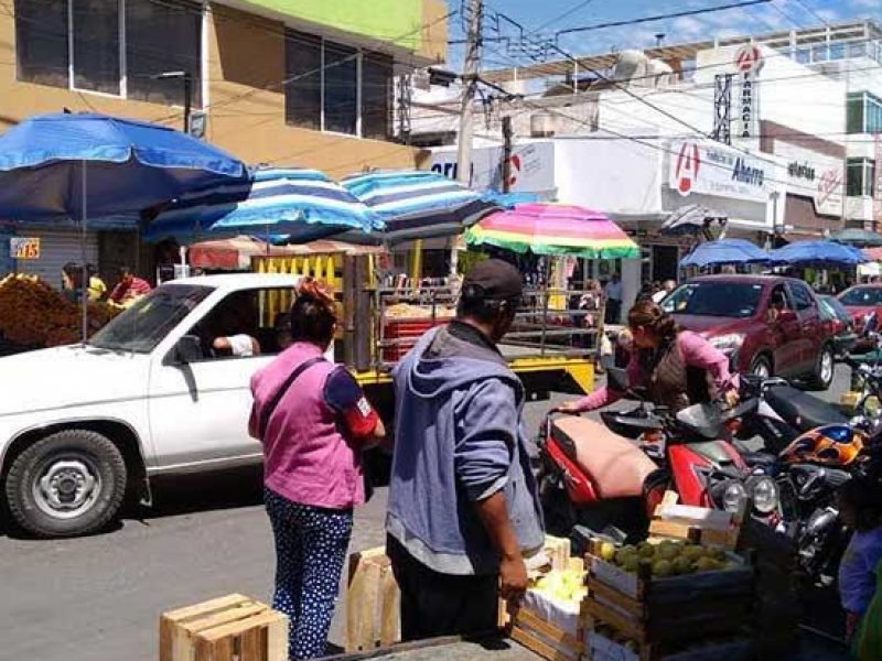 Continúan bajas ventas por presencia de ambulantes: CANACO