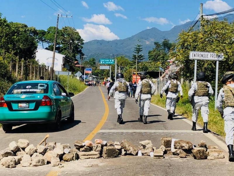 Continúan bloqueos en Cacahoatán