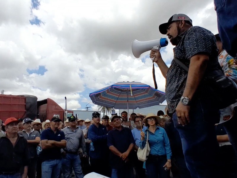 Continúan Campesinos Unidos gestiones de pagos pendientes a productores