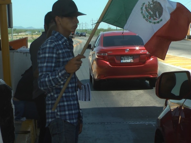 Continúan casetas tomadas en Sonora