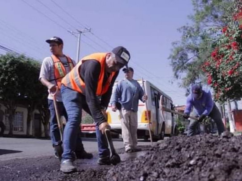 Continúan con las acciones de bacheo en Zamora