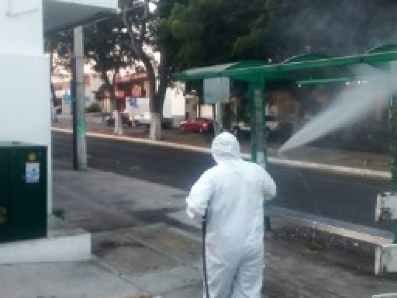 Continúan con sanitización de espacios en Colima