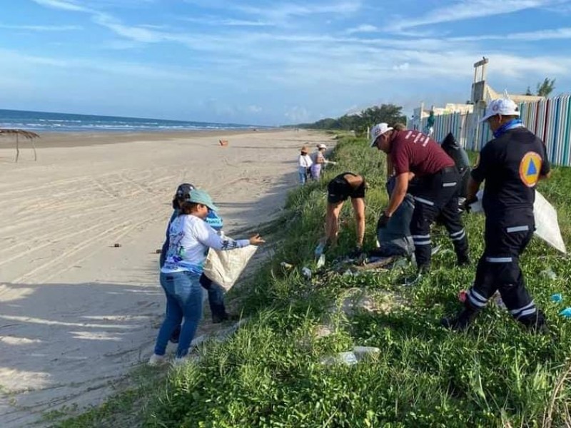 Continúan jornadas de limpieza en playas tuxpeñas