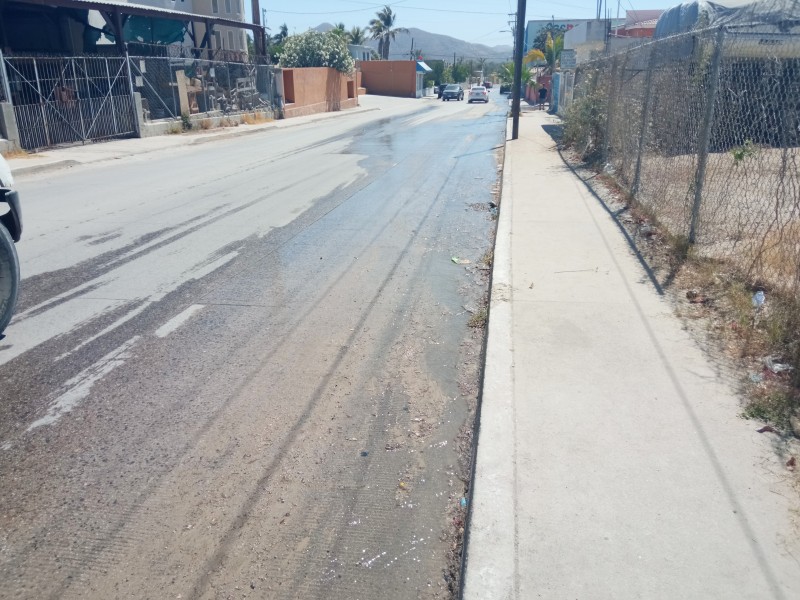 Continúan las fugas de agua potable por calles del