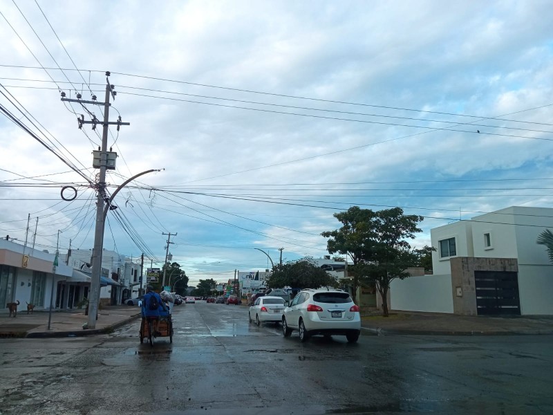 Continúan ligeras lloviznas en la zona norte