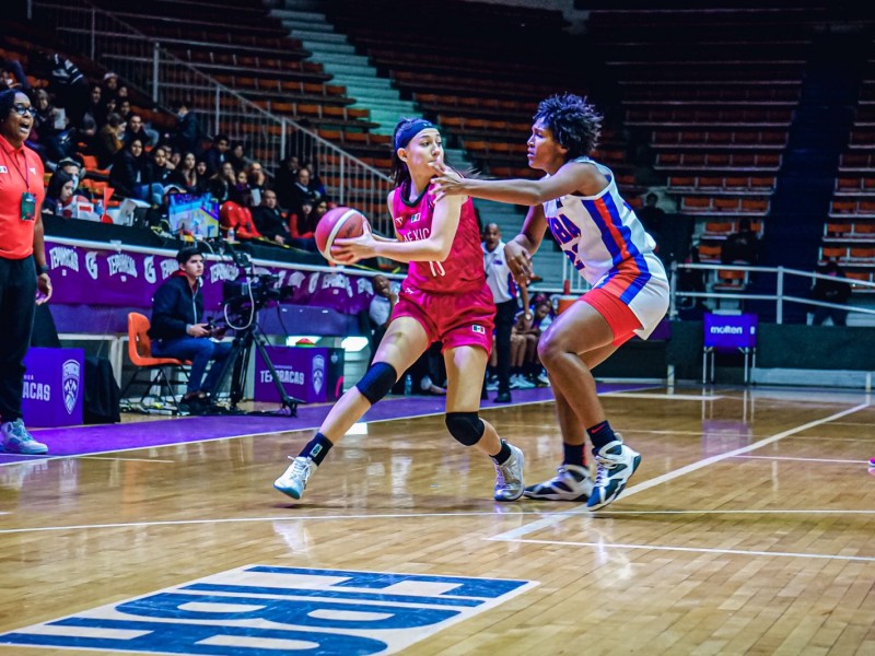 Continúan los invictos en Centrobasket Femenil