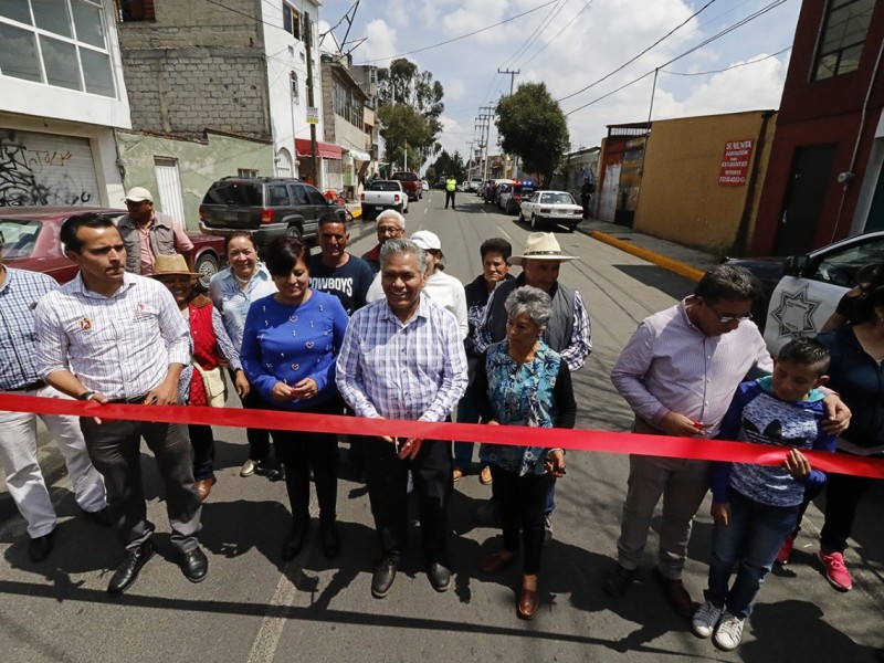 Continúan los trabajos de bacheo en Toluca