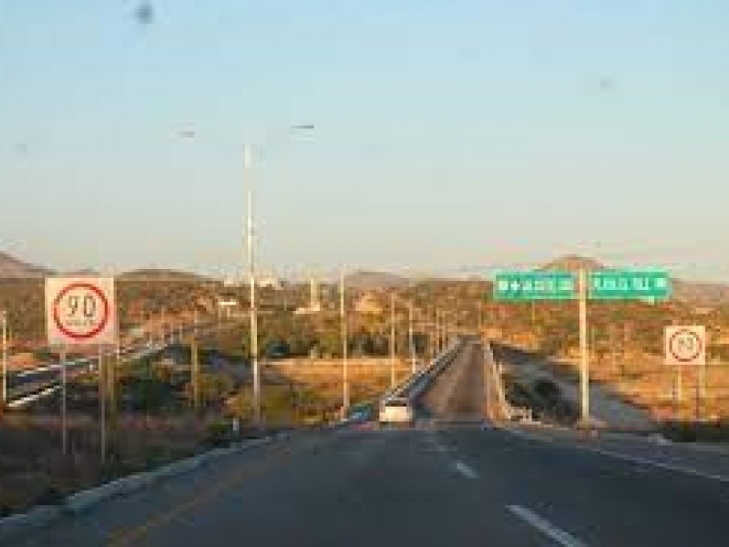 Continúan mesas de trabajo para disminuir accidentes carreteros