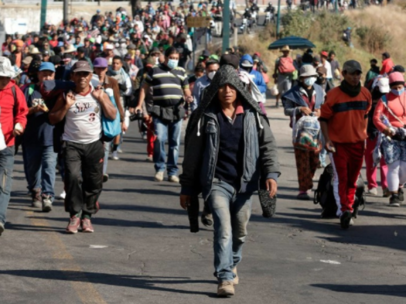 Continúan migrantes camino a la CdMX